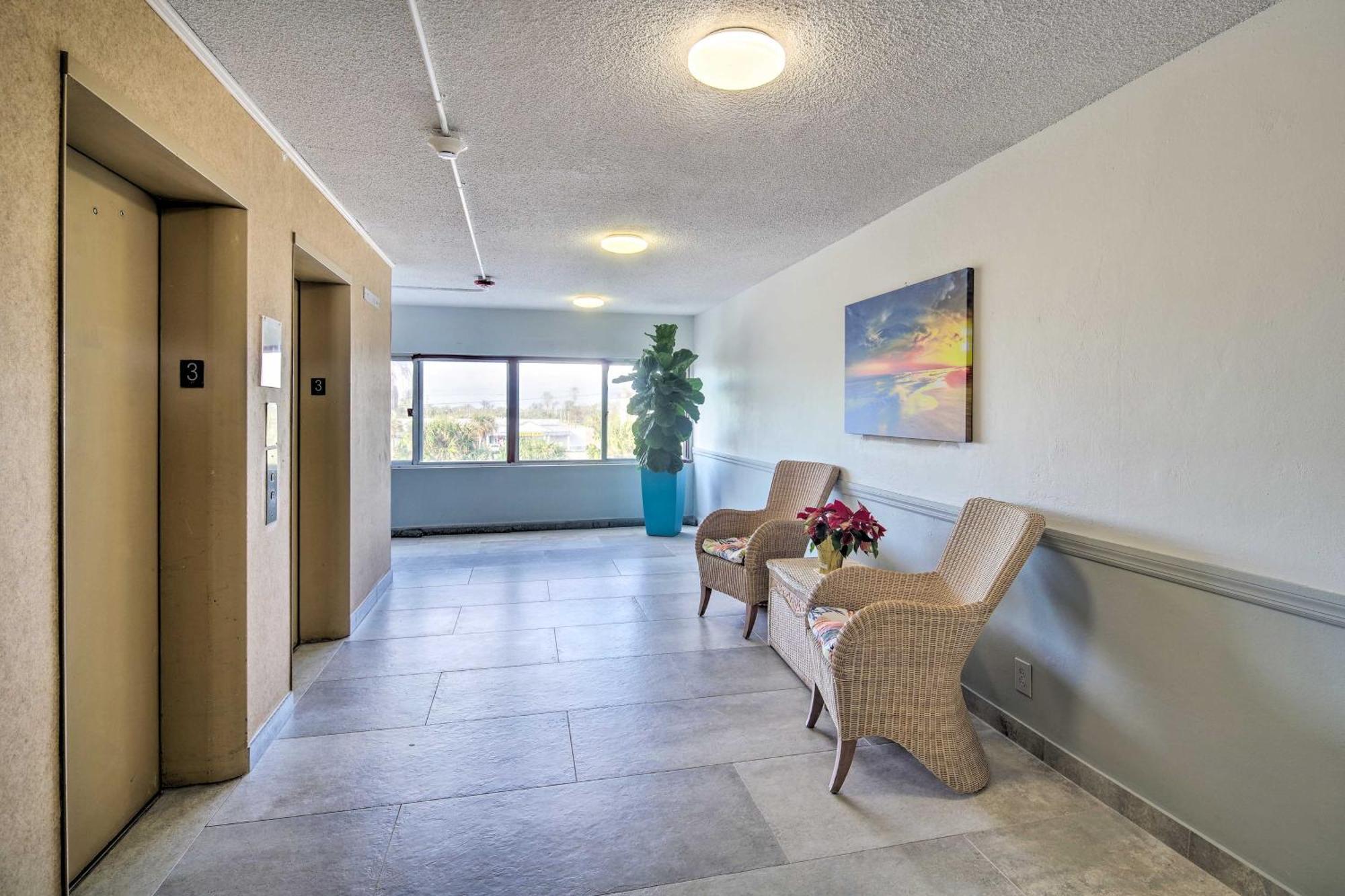 Walk To Shore Satellite Beach Condo With Ocean View Exterior photo